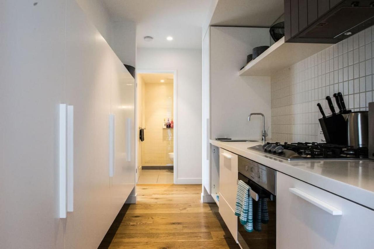 Readyset Apartments At Emerald Melbourne City Exterior foto