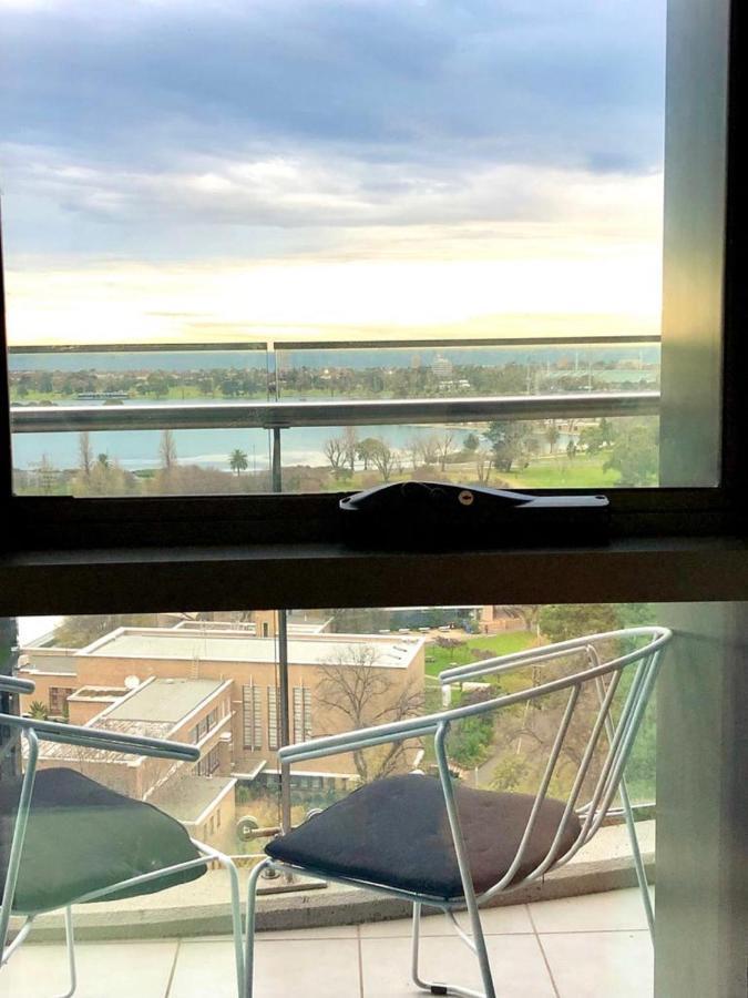 Readyset Apartments At Emerald Melbourne City Exterior foto