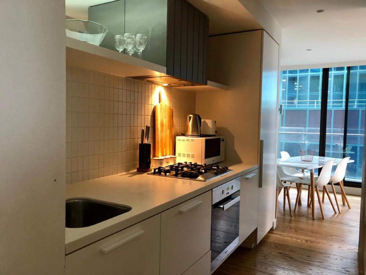 Readyset Apartments At Emerald Melbourne City Exterior foto