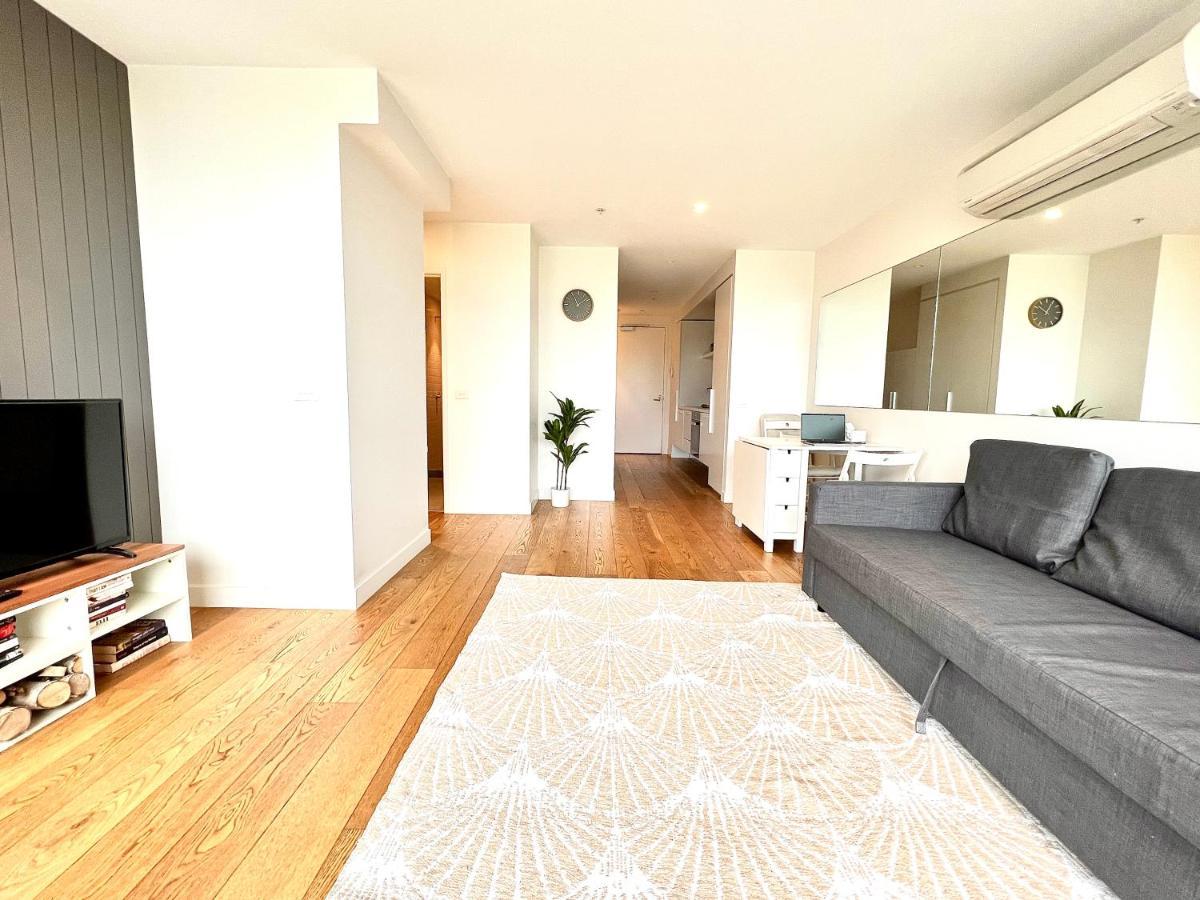 Readyset Apartments At Emerald Melbourne City Exterior foto